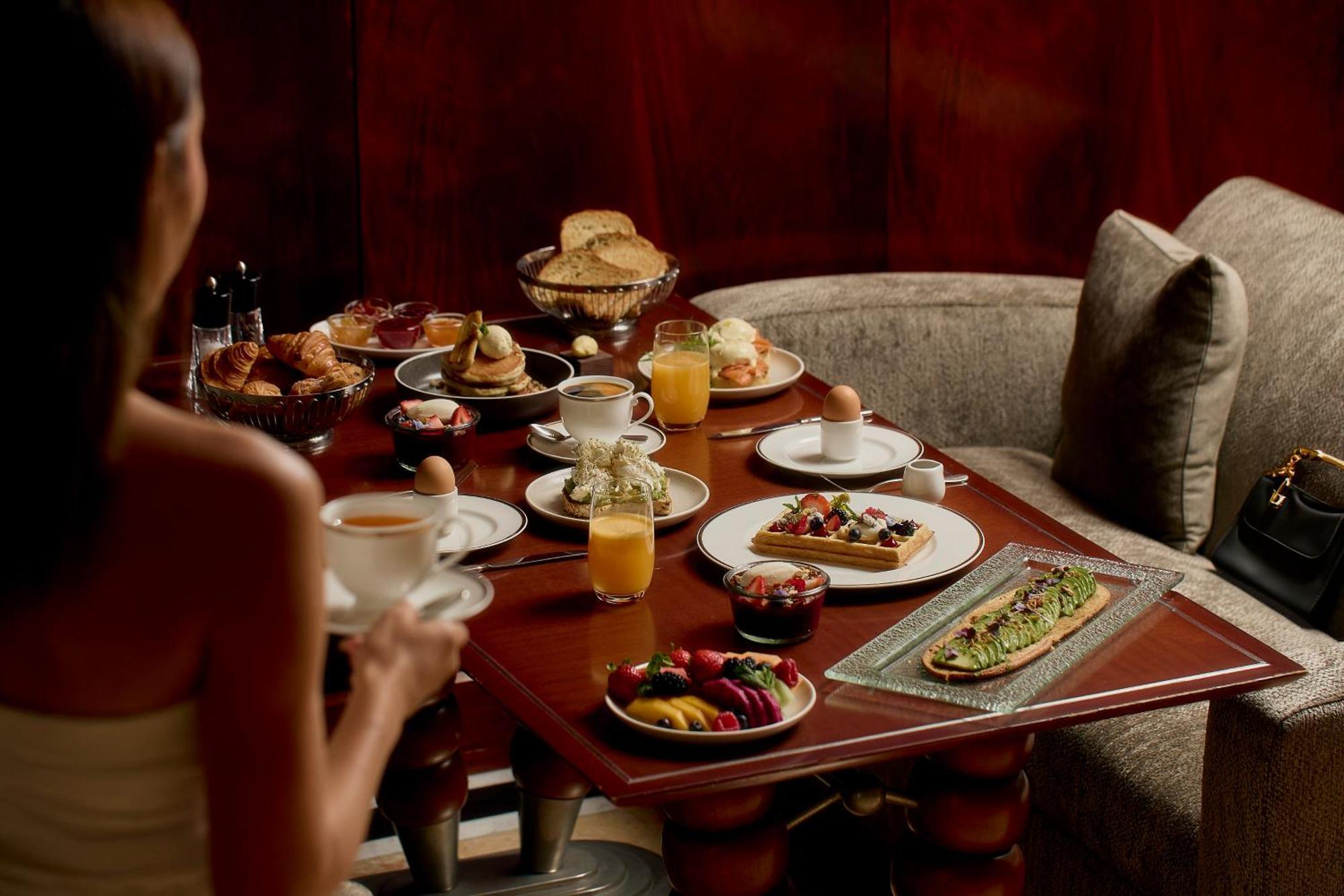 Hotel Park Hyatt Melbourne Zewnętrze zdjęcie Breakfast at the Mandarin Oriental, Hong Kong