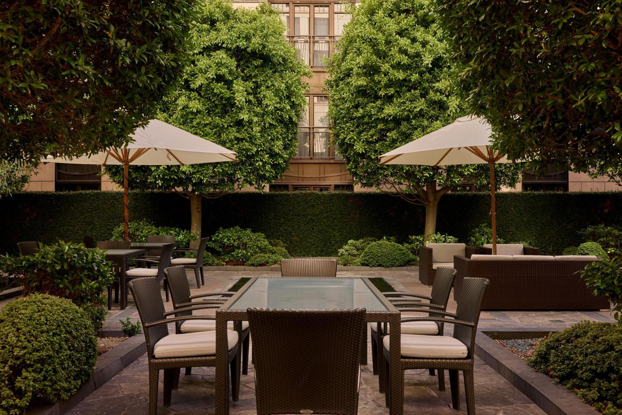 Hotel Park Hyatt Melbourne Zewnętrze zdjęcie The Garden at The Ivy